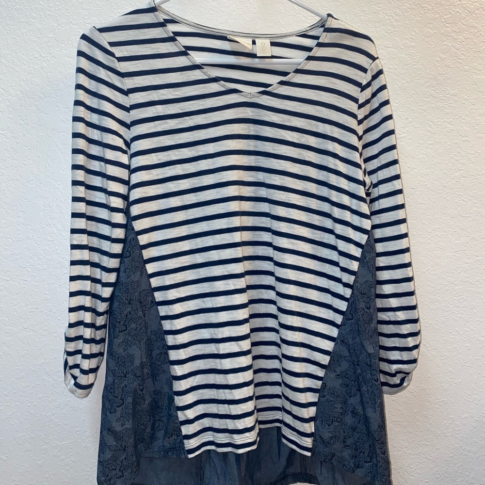 Striped Chico’s top 🌉